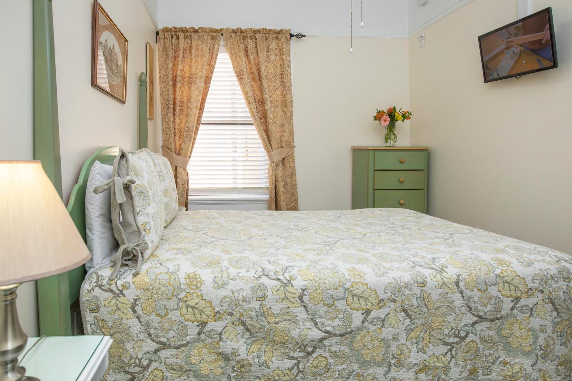 Hayes Valley Inn San Francisco Room photo